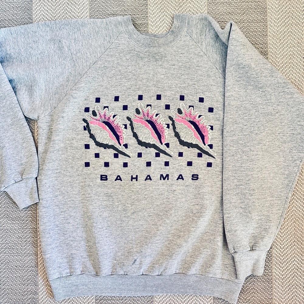 Vintage 90’s Fruit of the Loom Gray and Pink Crewneck Bahamas Sweatshirt